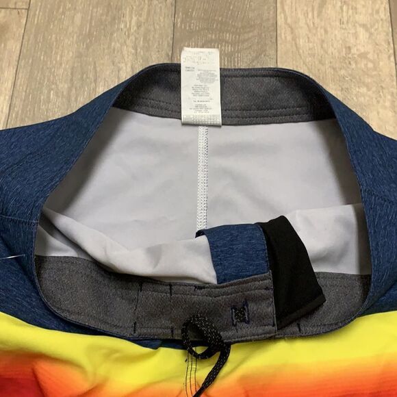 Mens Nwot‎ Rip Curl Beach Swim Shorts - Picture 5 of 7